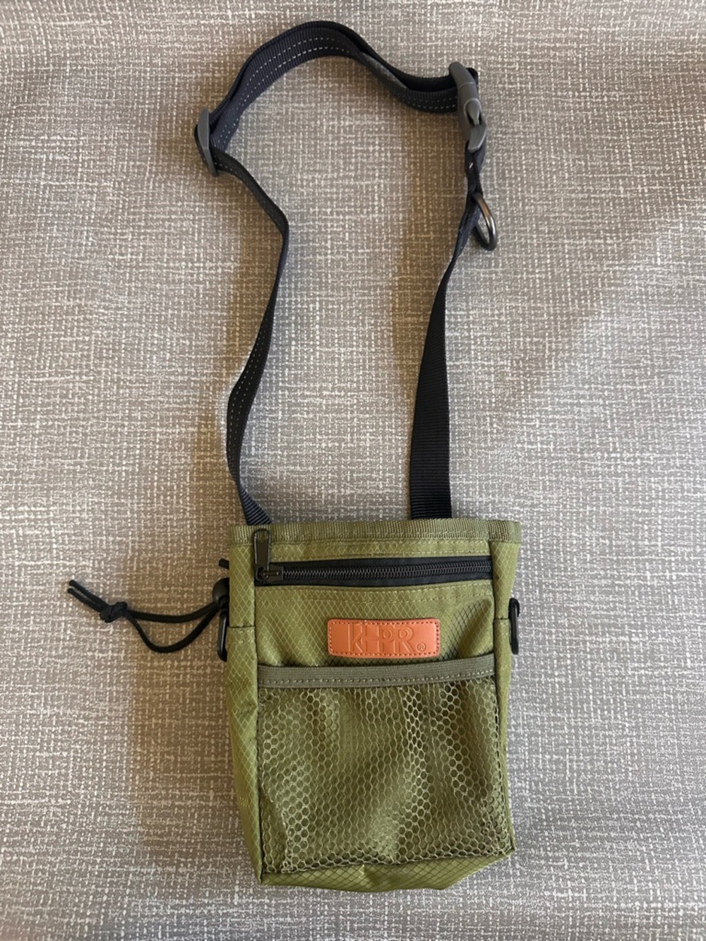 KHPR Dog Training Treat Pouch Crossbody Waist Bag Army Green As Is